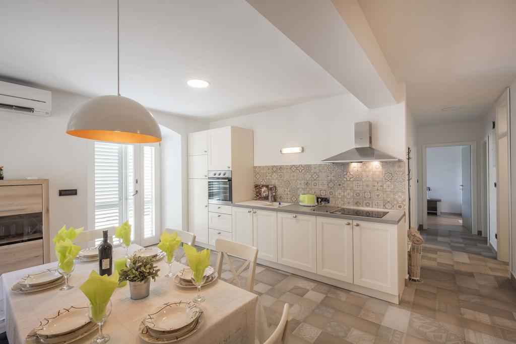 Apartments Villa Adrienne Mali Lošinj Extérieur photo