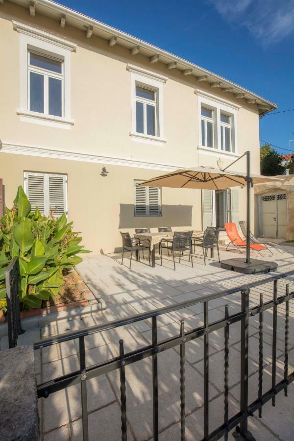 Apartments Villa Adrienne Mali Lošinj Extérieur photo
