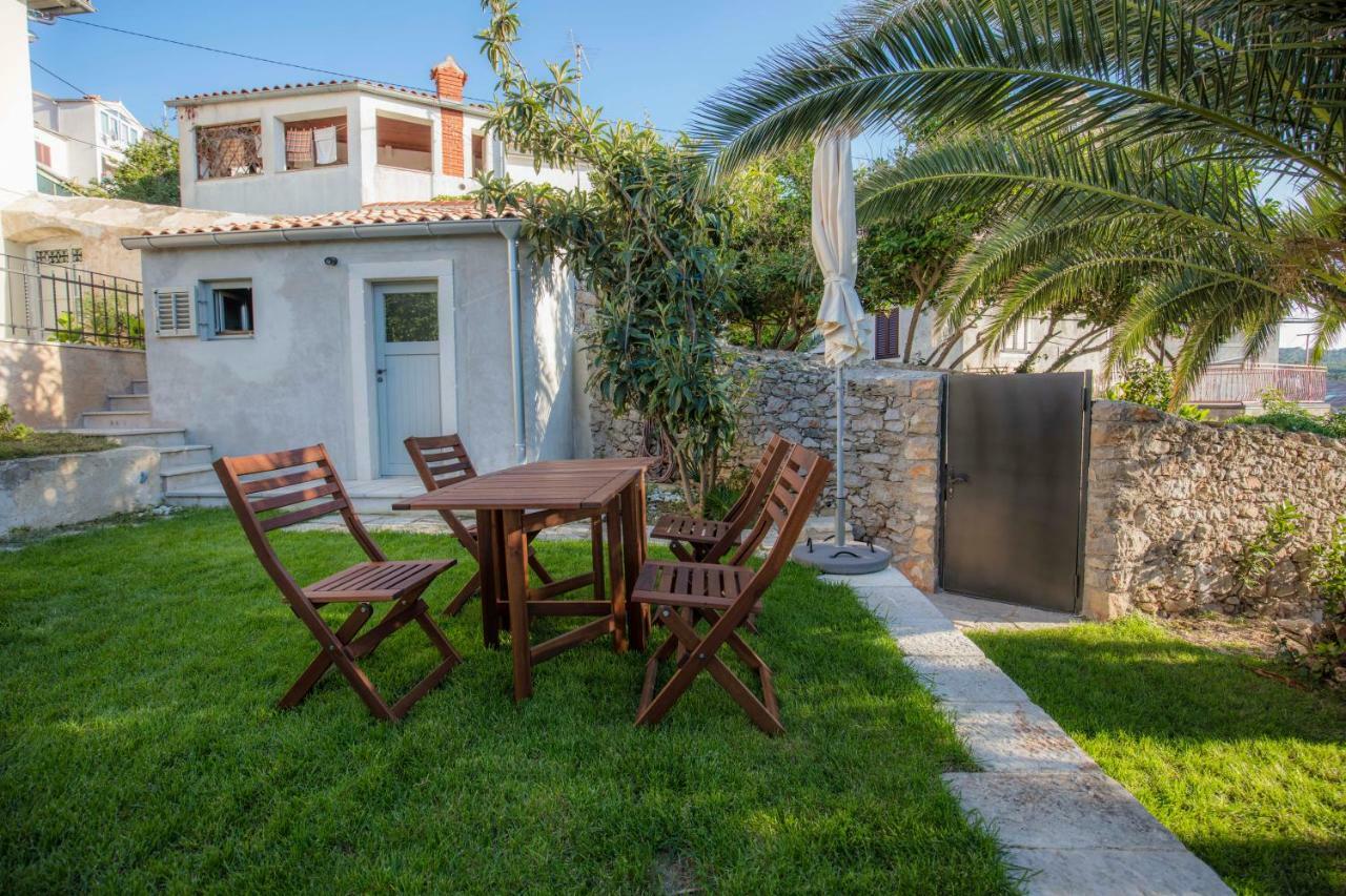 Apartments Villa Adrienne Mali Lošinj Extérieur photo